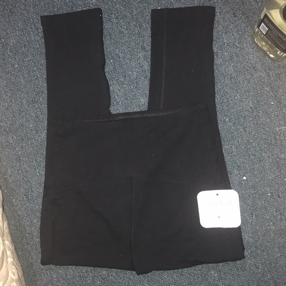 New Maternity Leggings (2 Sizes Available)! - Picture 1 of 13